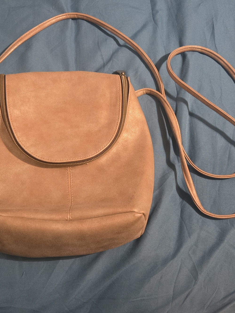 Classic Tan Crossbody Bag - Unbranded